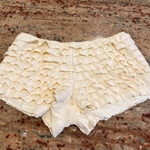EDIKTED RUFFLED MINI SHORTS